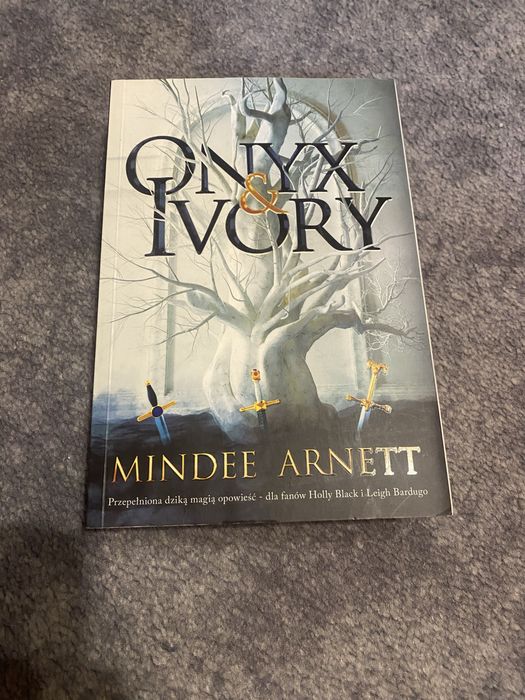 Onyx&Ivory Mindee Arnett