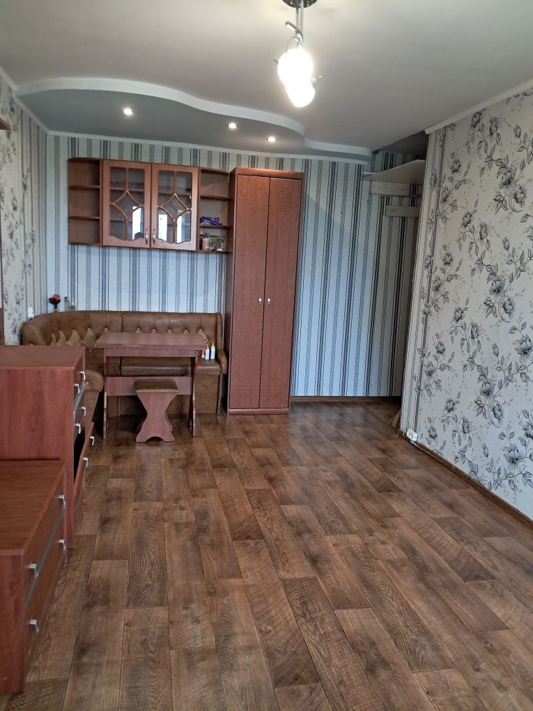 Продам комнату общежитие с балконом Пески, Южный