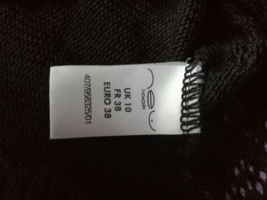 Czarny lekki sweterek M