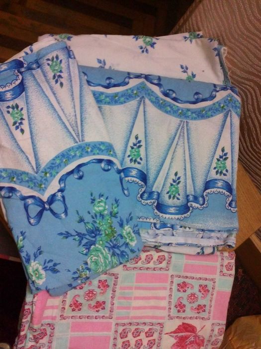 Комплект постельного белья:пододеяльнки, наволочки, простыни