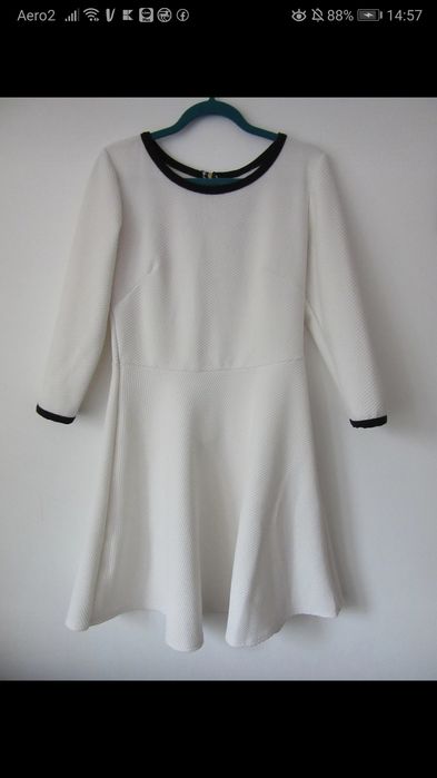 Biała rozkloszowana sukienka sukienka święta Śnieżynka 2025