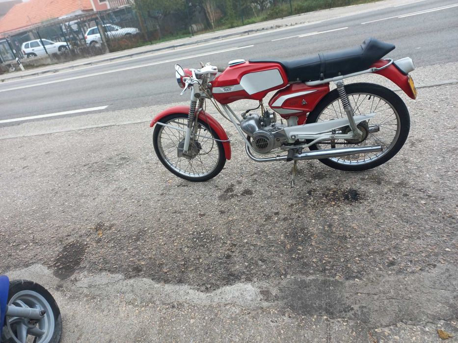 motorizada testi de 1964 com 2 escapes com ducumentos