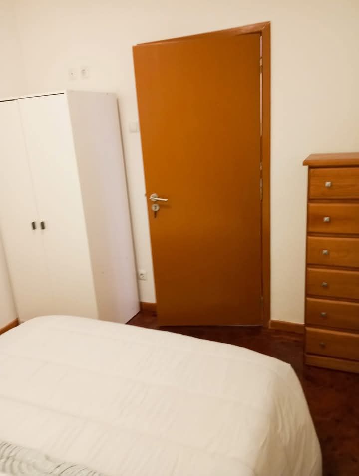Arrendo Quartos Mobilados em Almeirim – Casa Partilhada