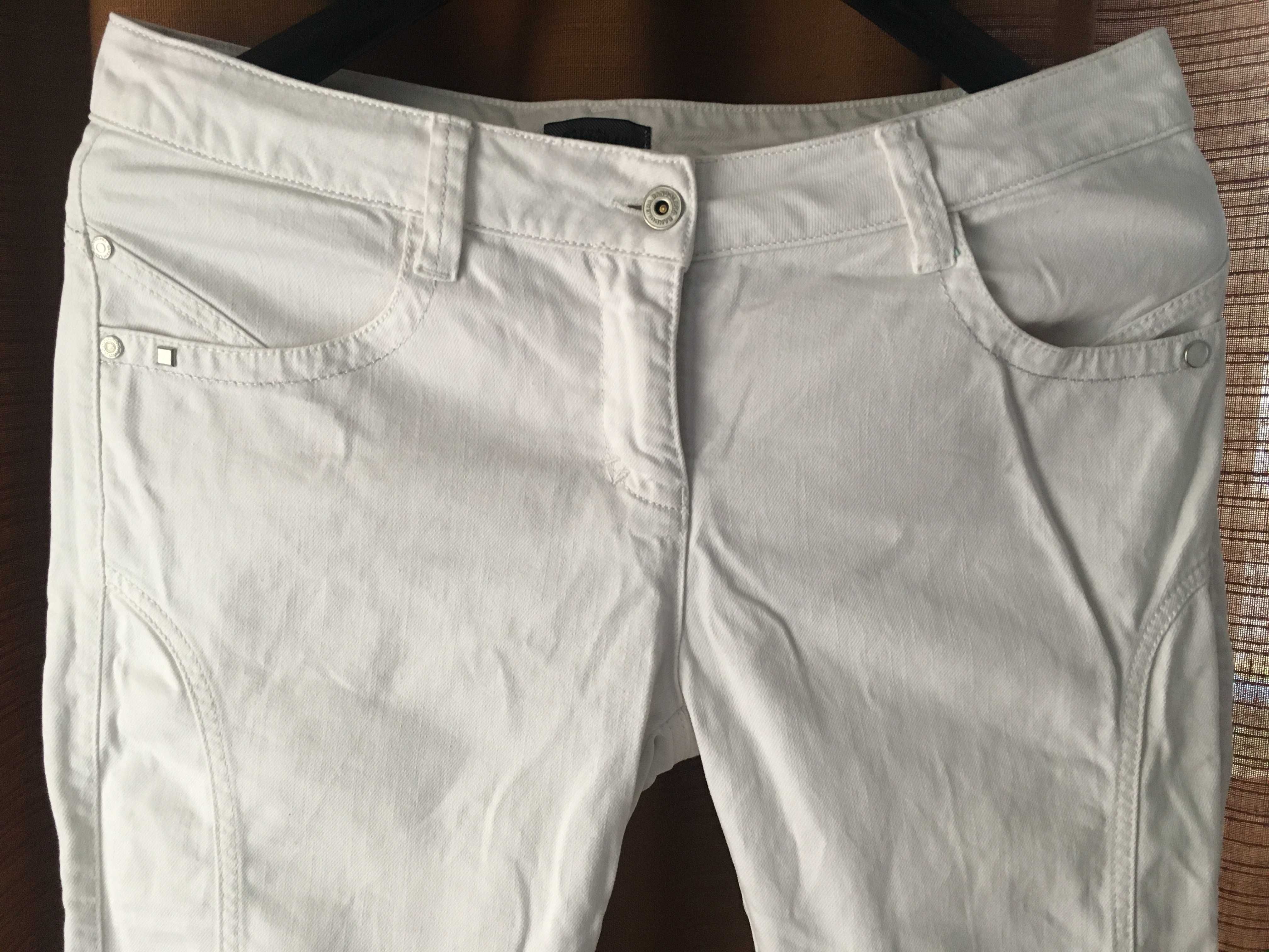 Białe jeansowe spodnie Casual Bandolera roz. XL 42