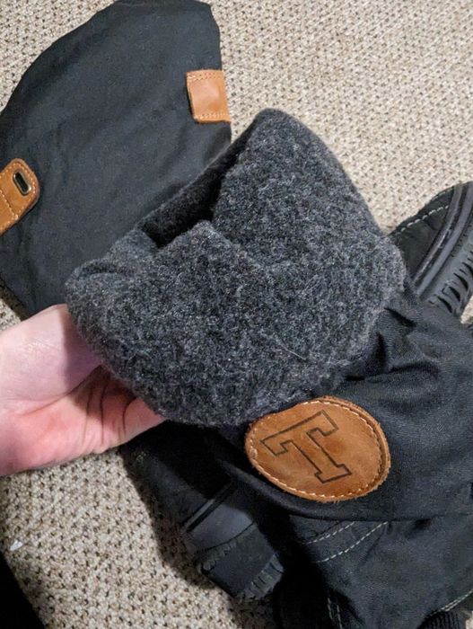 Śniegowce kozaki Hilfiger 40-41 na płaskiej podeszwie, wciągane , dół