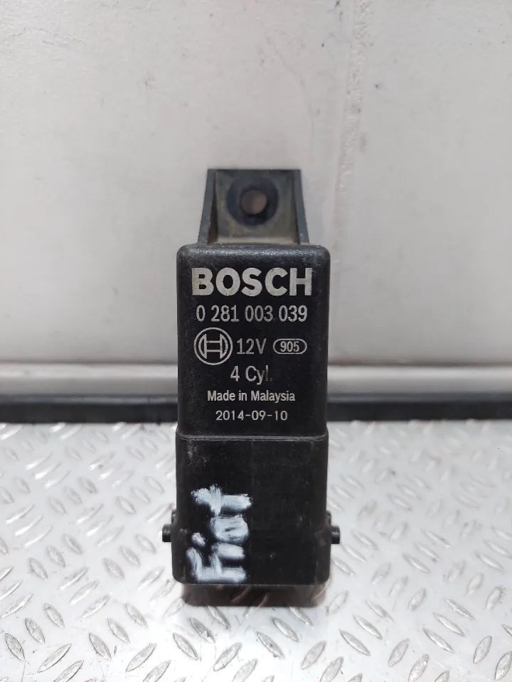 PRZEKAŻNIK ŚWIEC ŻAROWYCH FIAT DUCATO NR 0281003039