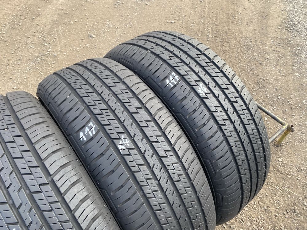 235 60 R17 Continental 4x4 Contact