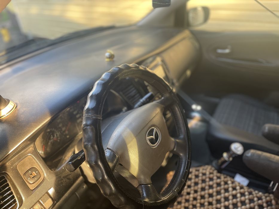 Продам автомобіль Mazda MPV