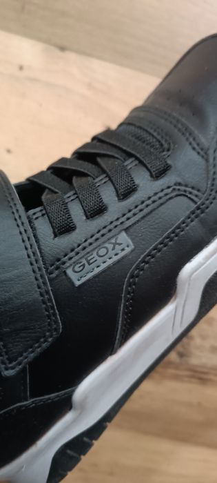 Кросівки Geox 35р нові
