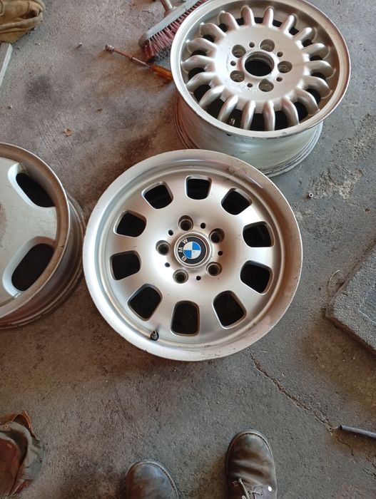 Vários jogos de jantes