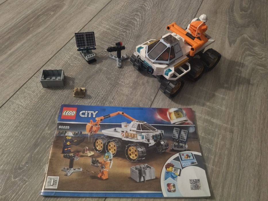 LEGO city 60225 kompletne