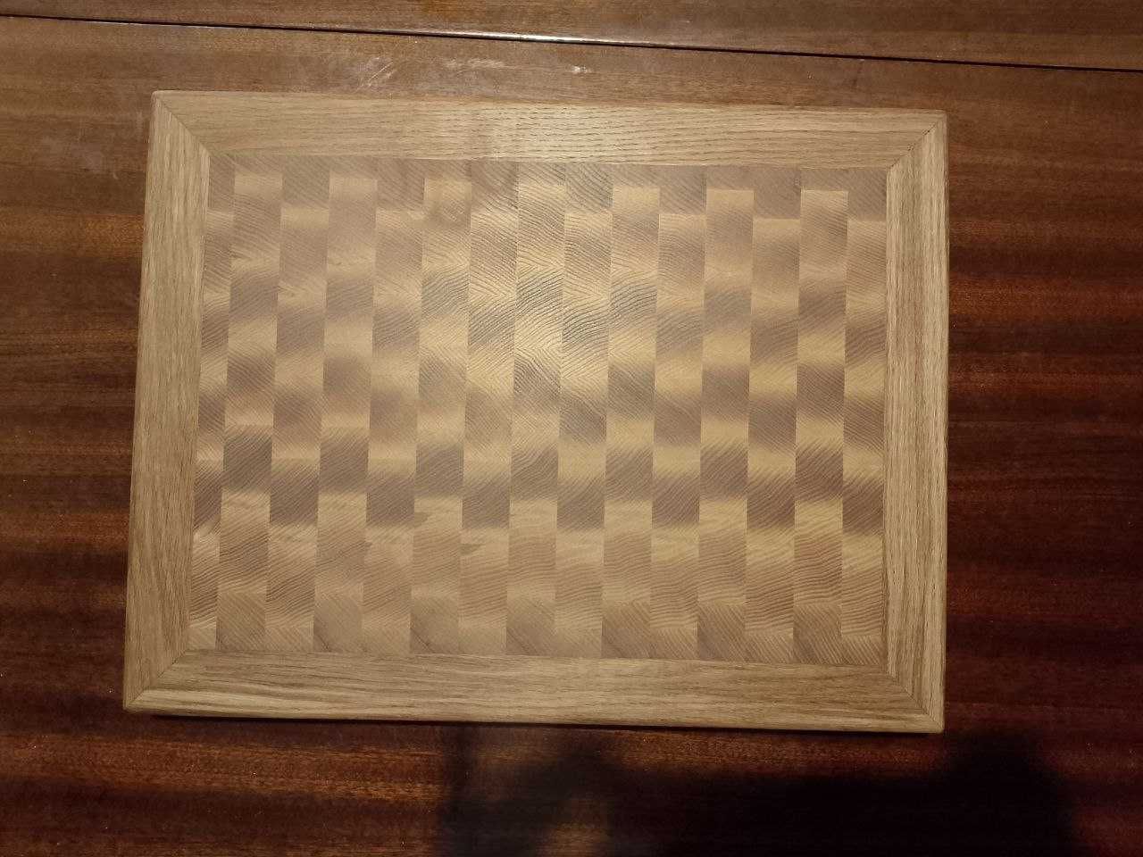 Разделочная торцевая доска из ясеня в дубовой обвязке, 43×33×4 см