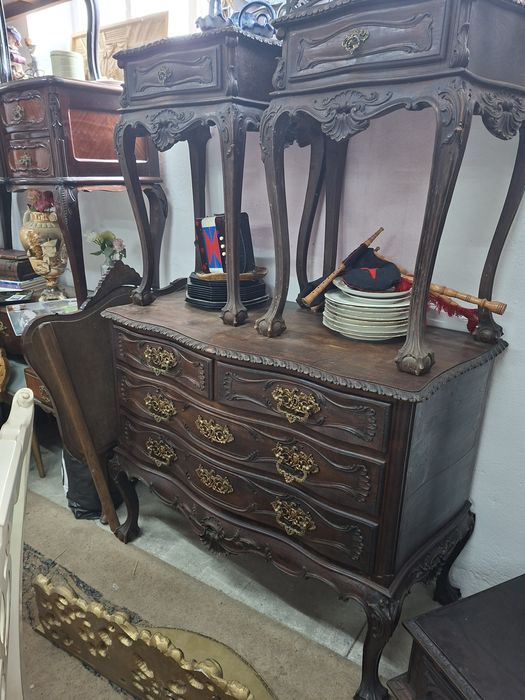 Cómodas , móvel bar luisXV entre outros