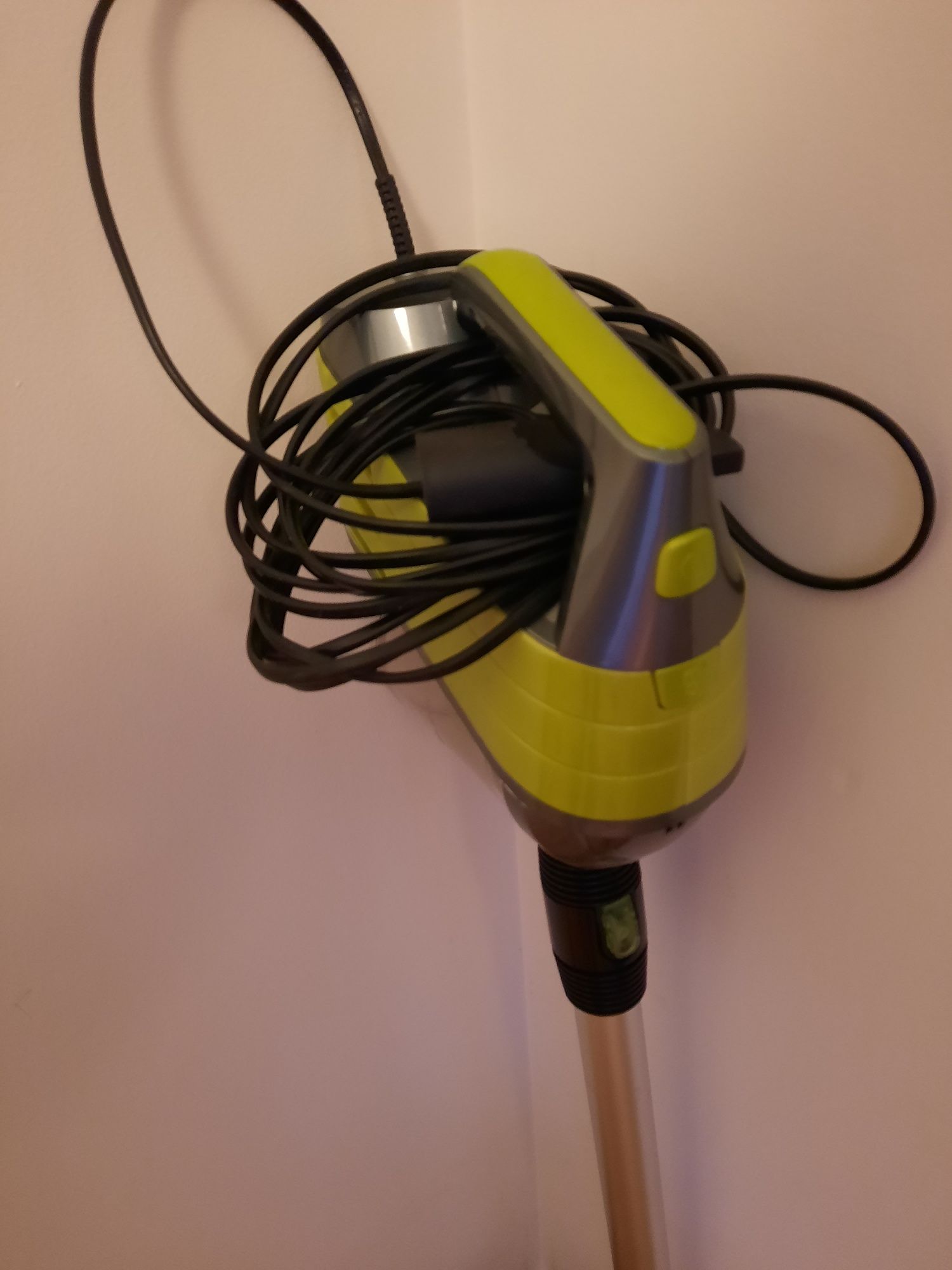 Aspirador vertical Tristar