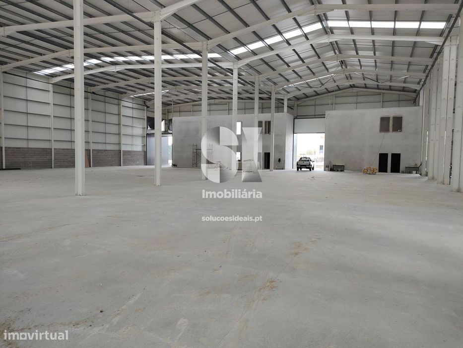 Pavilhão Industrial - 1400M2