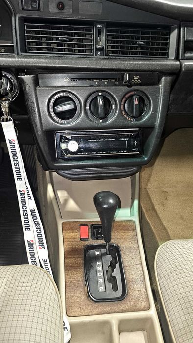 Mercedes - Benz  190 D