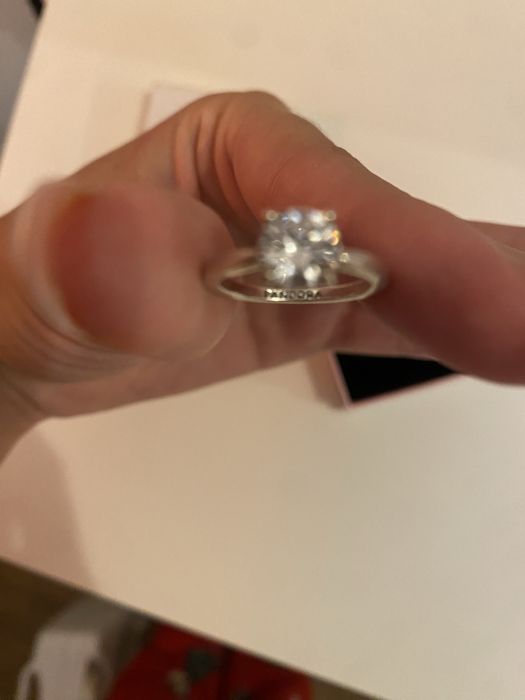 Pandora Anel Sparkling Solitaire