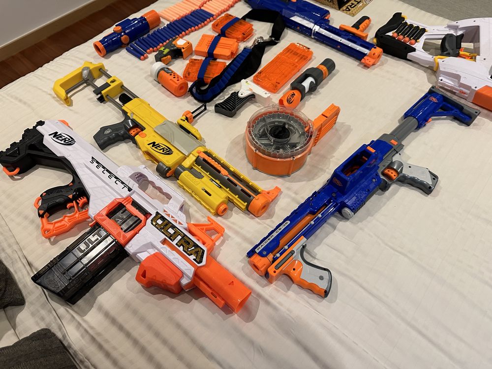 Coleção Nerf com accesorios excelente estado