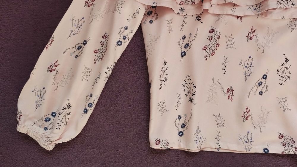 Elegancka bluzka w kwiaty RESERVED roz. 146