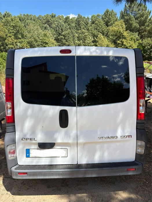 Opel Vivaro 6 lugares