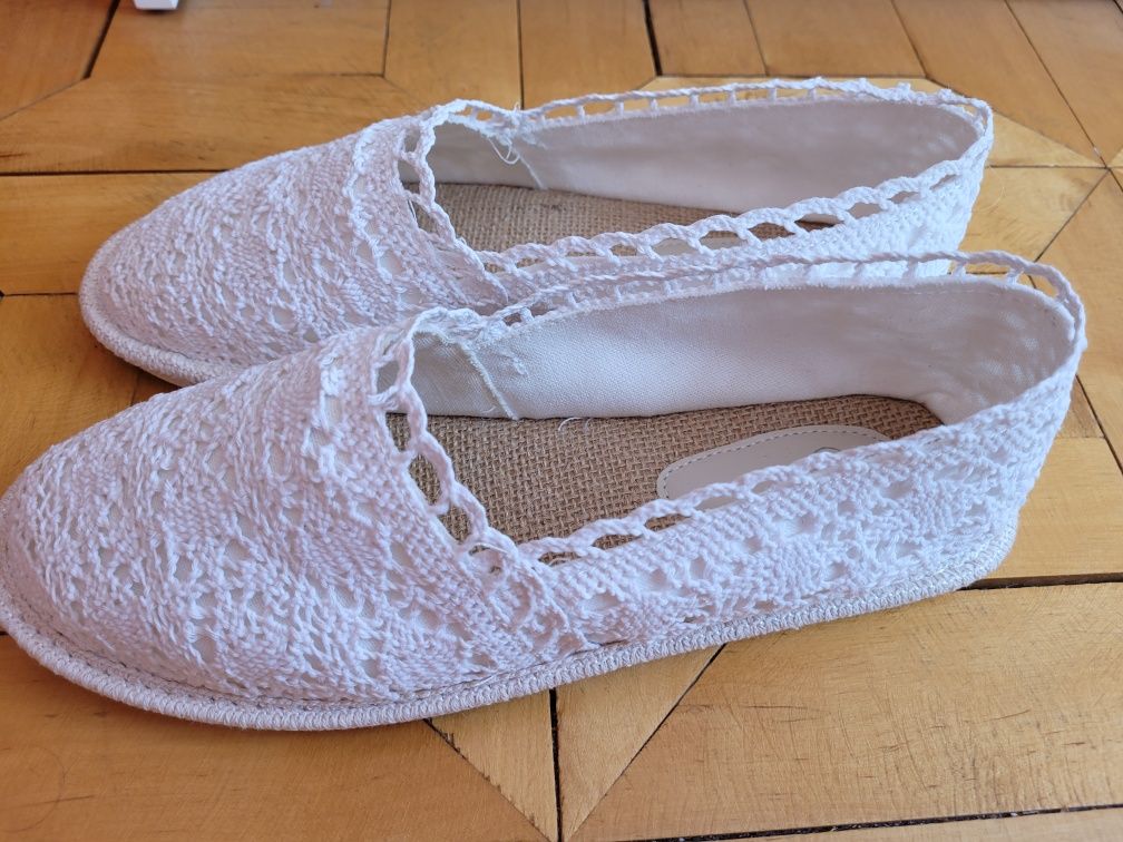 Białe espadryle 40