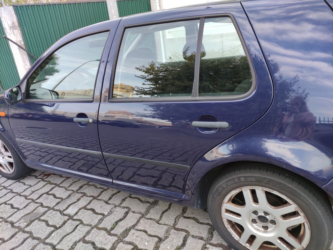 Volkswagen Golf, apenas 74,200 Km