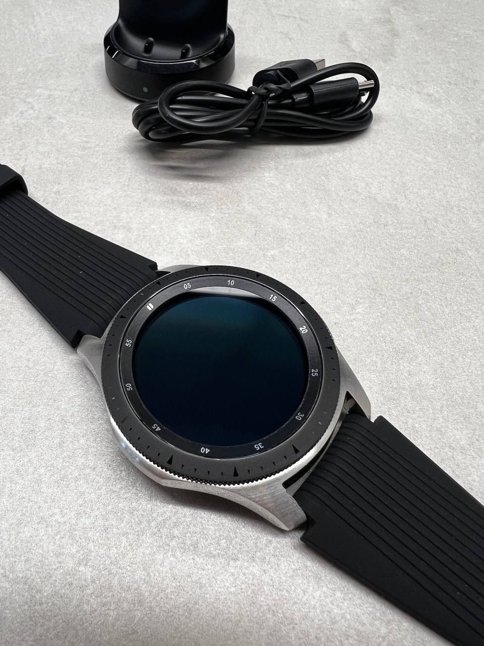 Samsung galaxy watch SM-R800