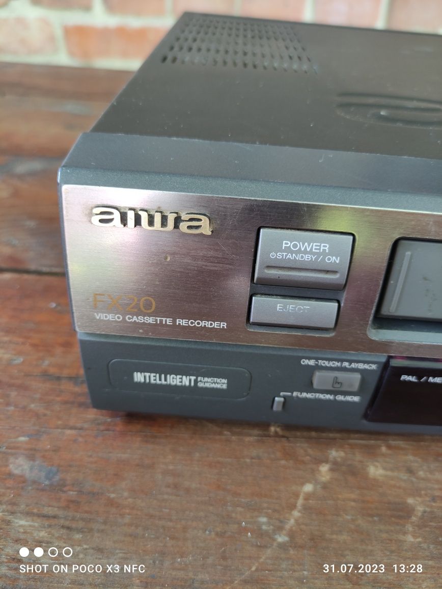 Відео магнітофон Aiwa FH 20