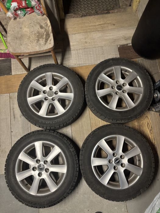 Opony zimowe z felgami 16/205/55