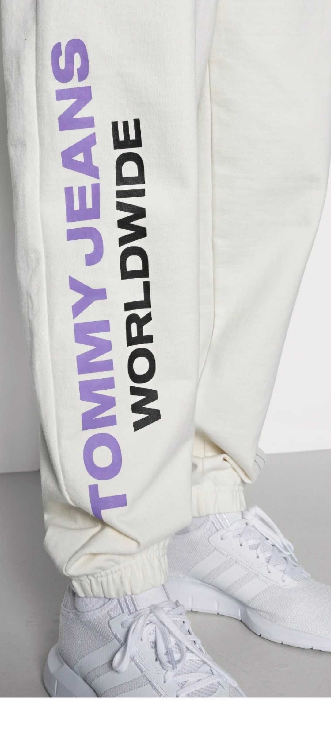 Spodnie dresowe Tommy jeans