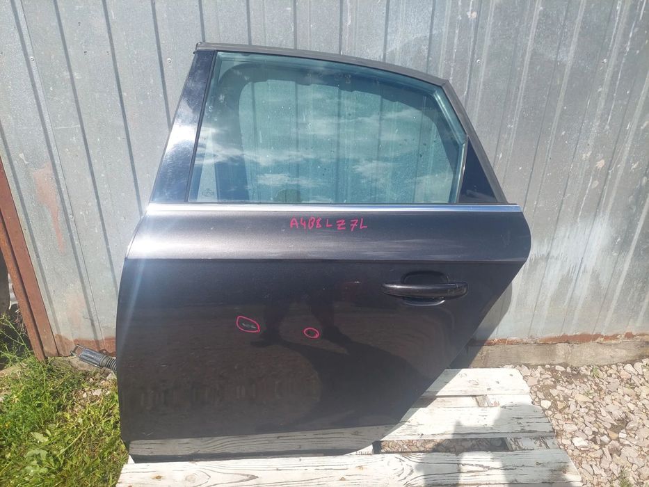 DRZWI LEWY TYŁ AUDI A4 B8 LŻ7L