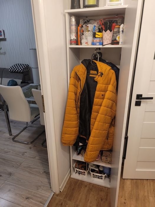Wąska szafa do przedpokoju wys. 180, szer. 50 ,gł. 35