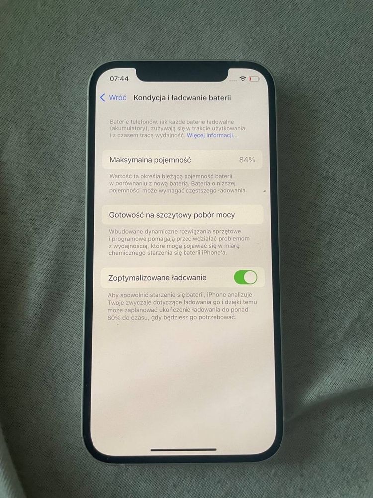 Iphone 12 w bardzo dobrym stanie