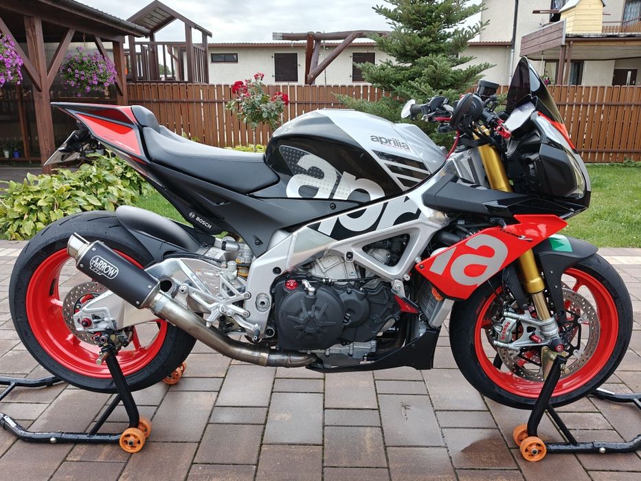 Aprilia V4 Tuono 1100 FACTORY 2018 idealna ohlins quickshifter blipper