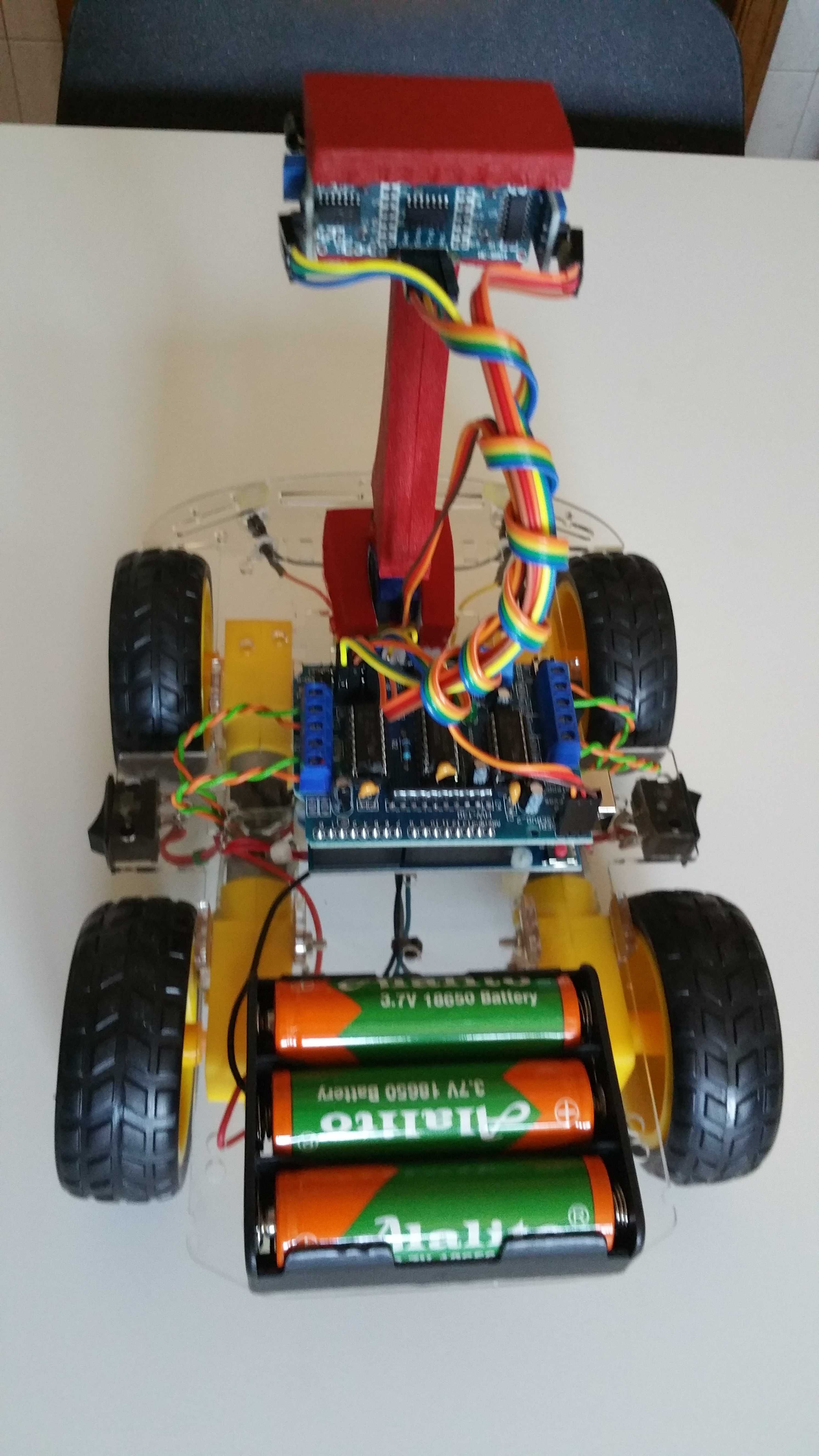 Carro Robot Educacional Arduino programado Seguidor Humanos c/luzes.