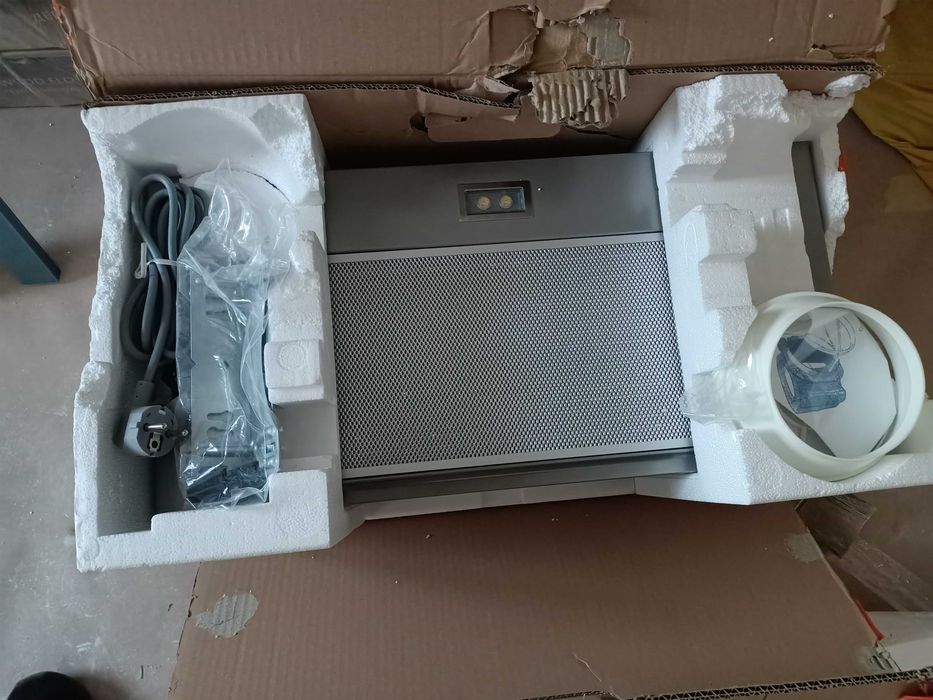 Витяжка телескопічна 60-a Bosch DFM064W54