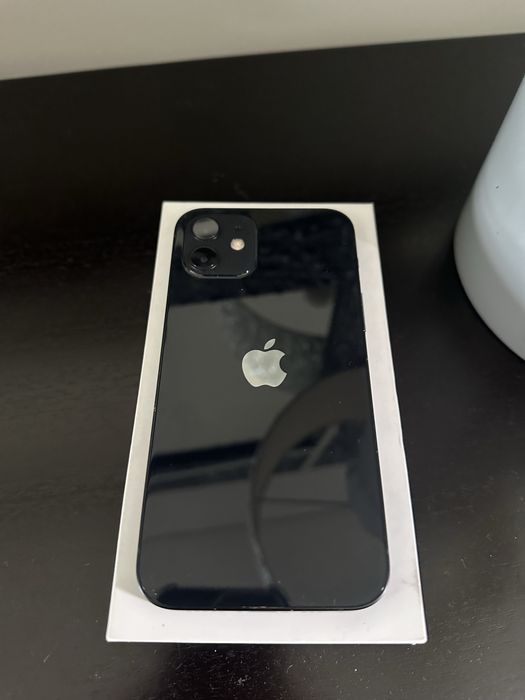 Iphone 12  telemovel