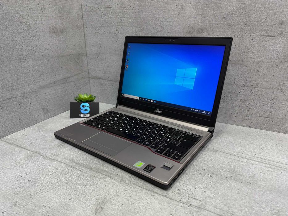 Компактний ноутбук Fujitsu E734/i5-4200m/8gb ddr3/13.3" HD