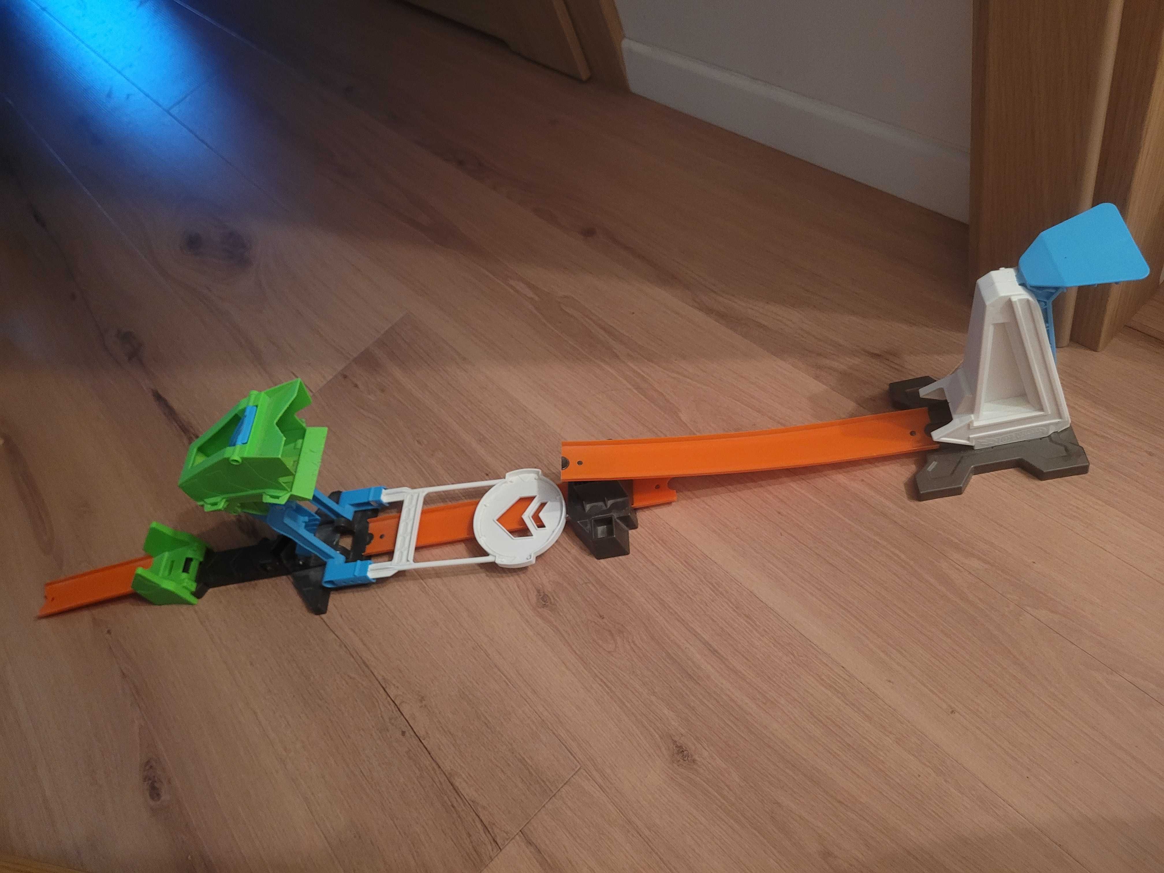 Hot wheels tory skocznia