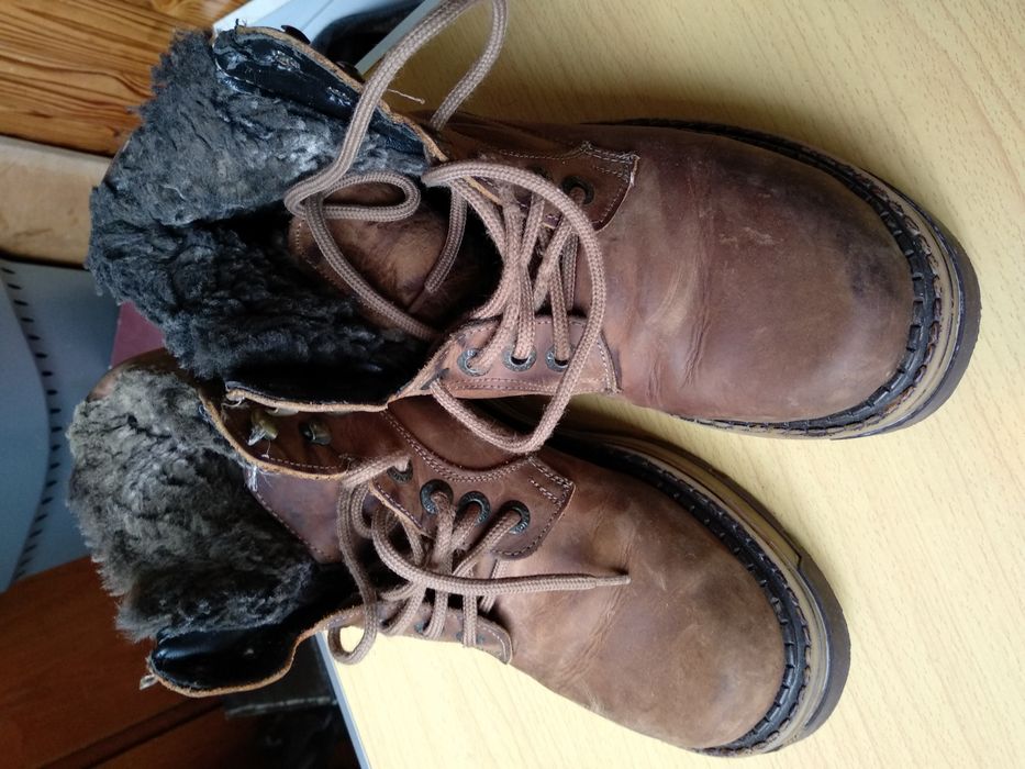 Продам черевики зимові