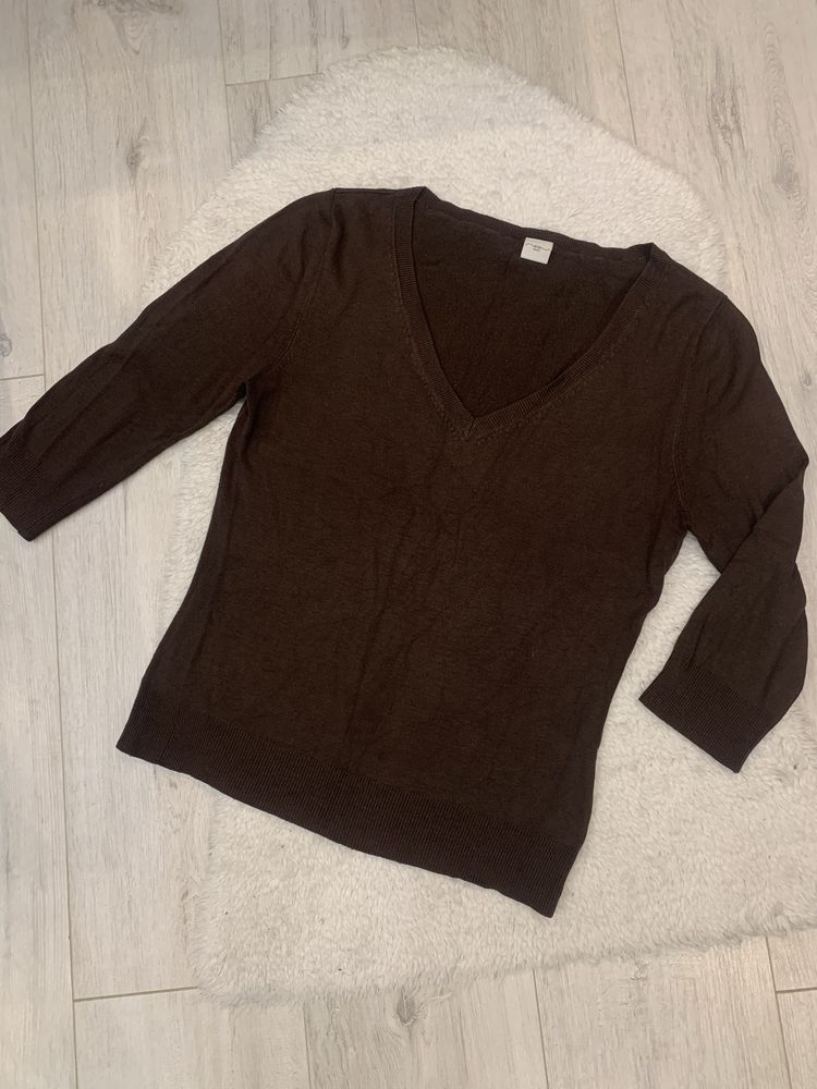 Sweter lekki w serek