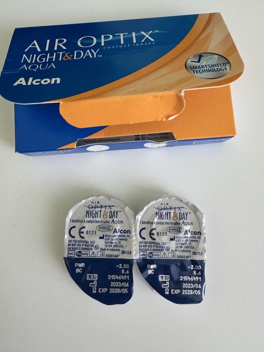Контактні лінзи air optix night&day