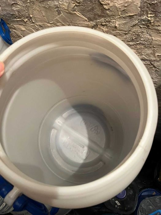 Продам б/у бідони харчові (харчовий пластик) 30 л в сел. Васильківка