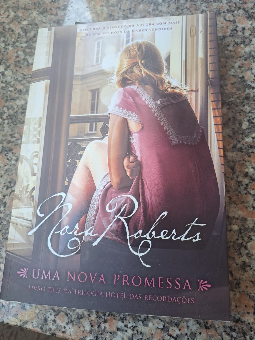 Livro de Nora Rober , titulo: Uma nova promessa"