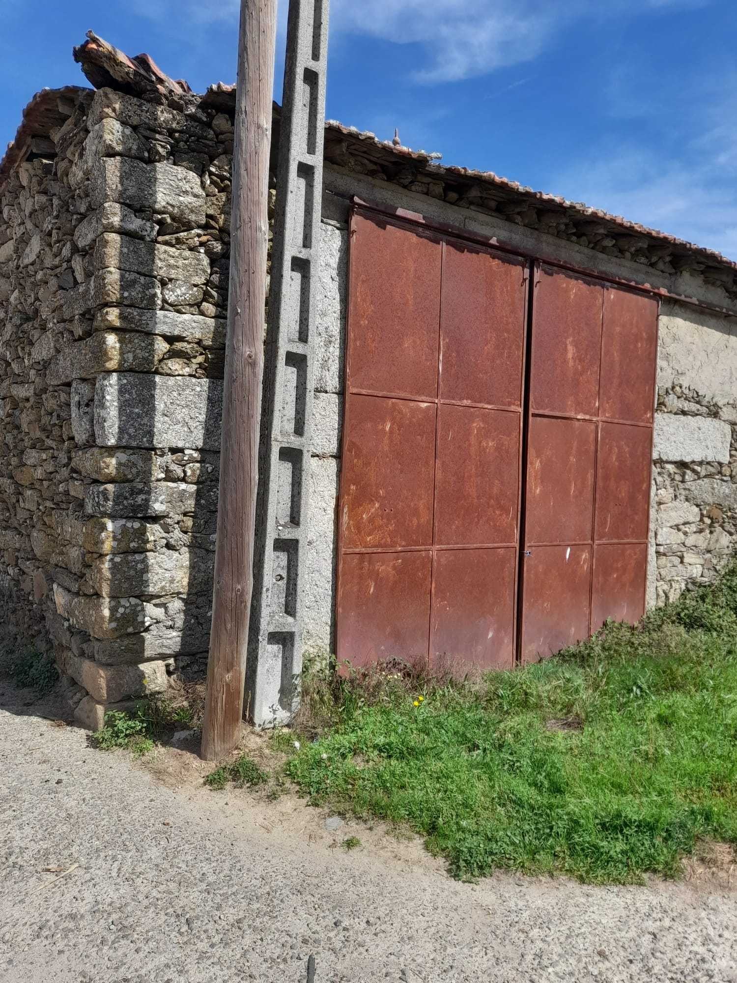 Casa em S. Vicente da Raia (concelho de Chaves)