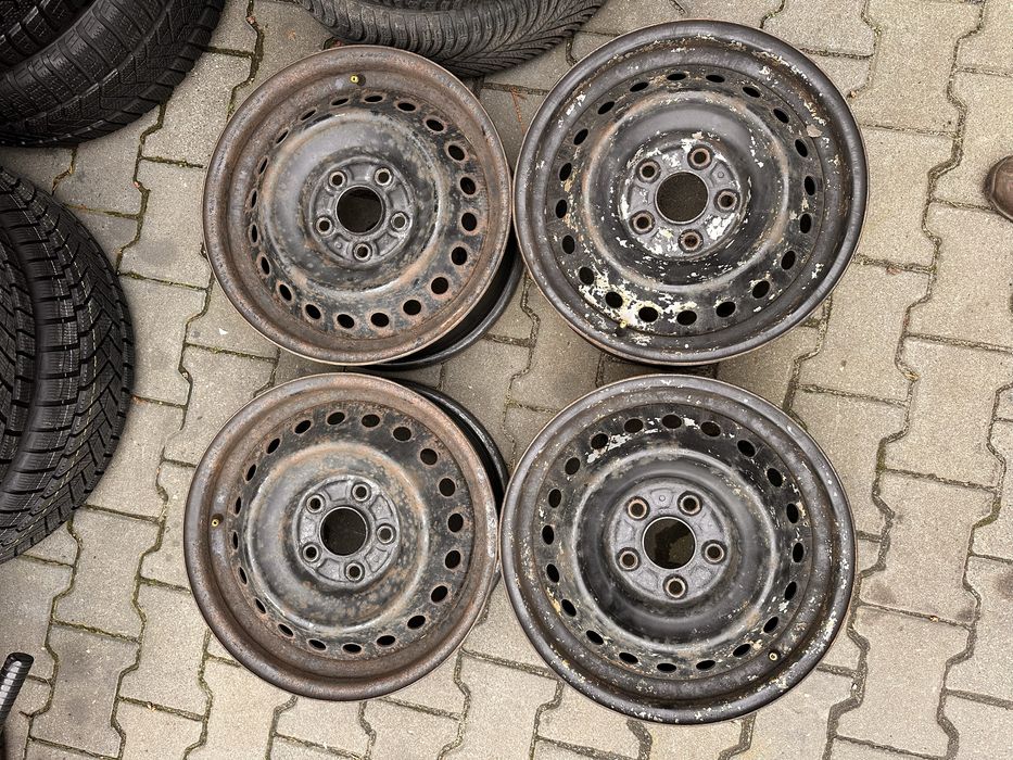 Felgi stalowe R16 5x114,3 z Honda Civic VIII ufo