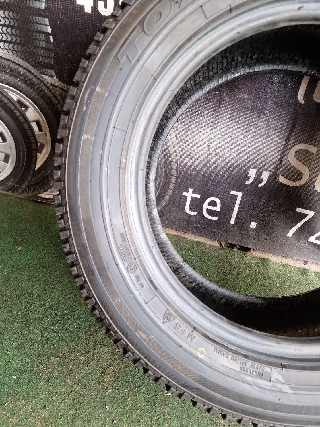 Opony zimowe 215/60/16C Toyo Bus wzmacniane Para 8.7mm