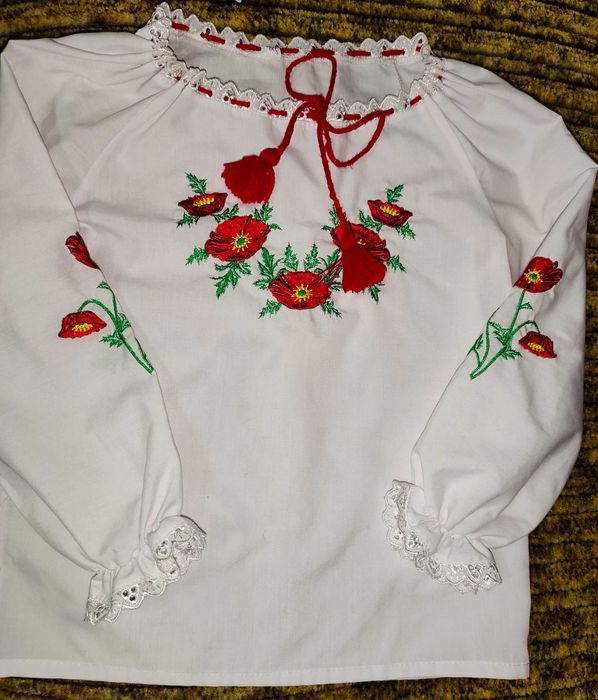 Вишиванка на дівчинку 5-7 років.