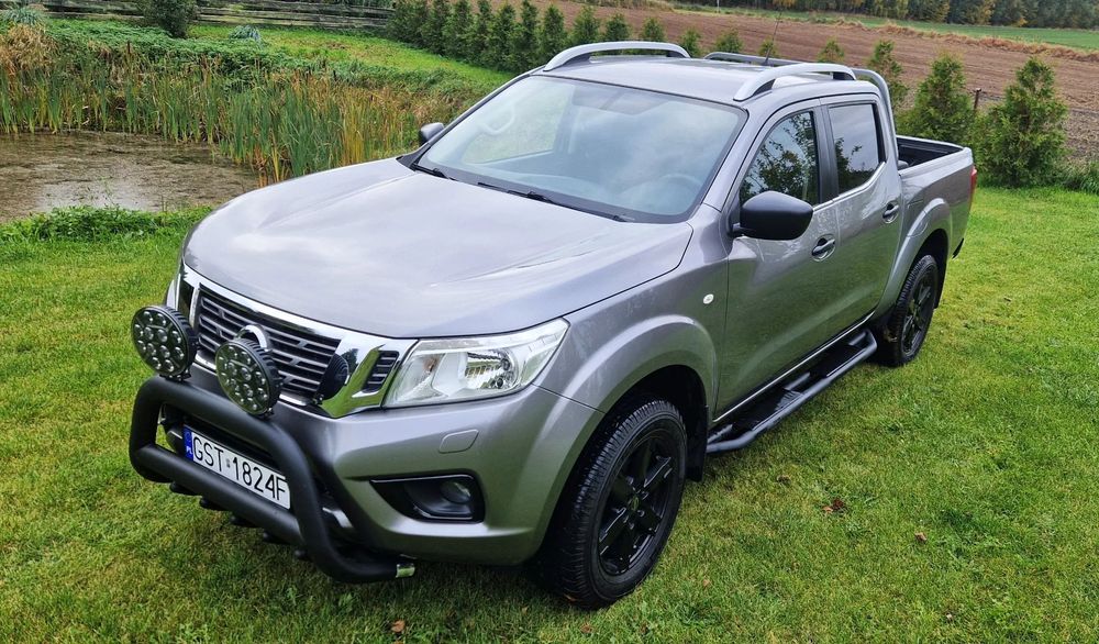 Nissan Navara 4X4 Hak Halogeny LEDson