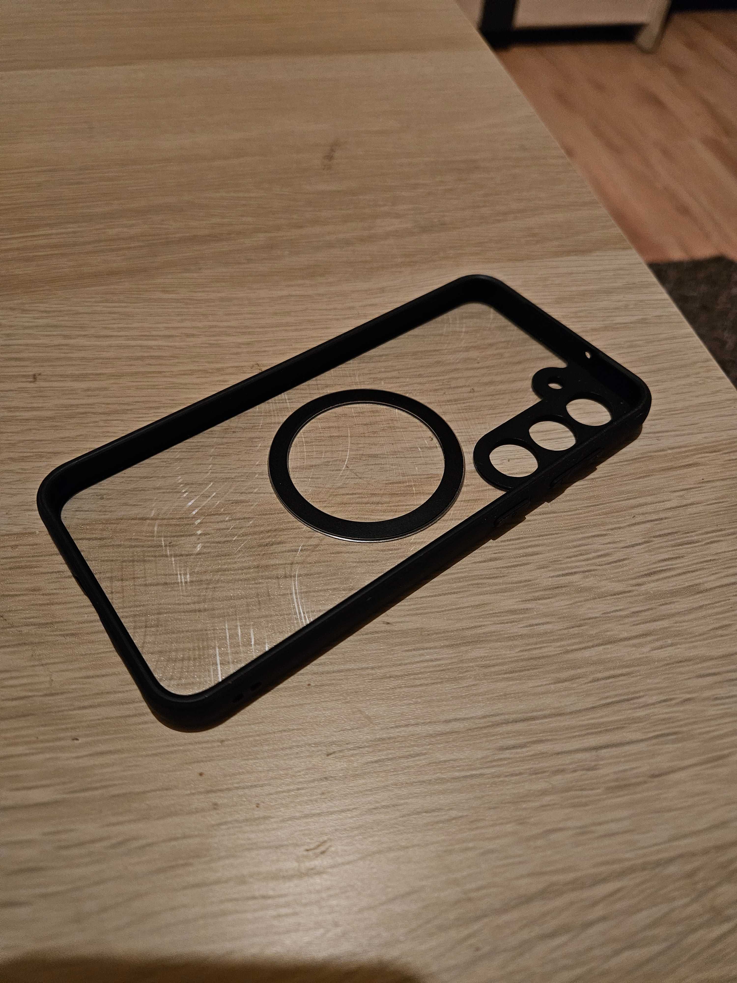 Sprzedam używane etui plecki magnetyczne do Samsunga S23 Plus